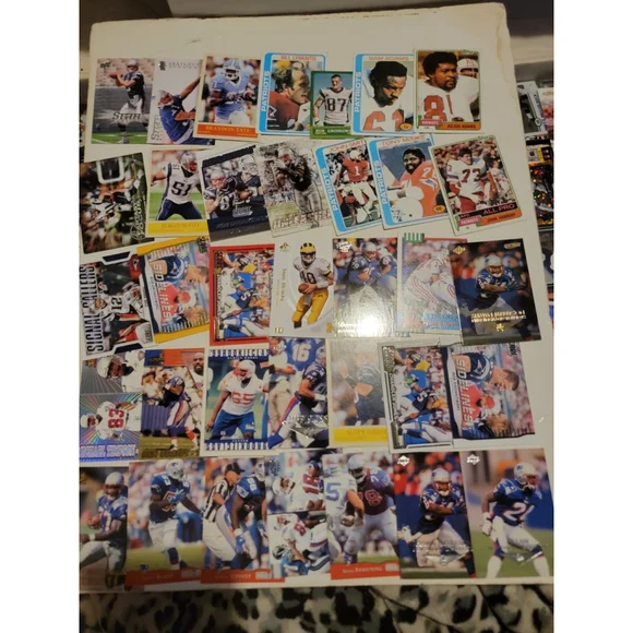 365+ Large Lot NFL Trading Cards Vintage Modern Inserts Rcs New England Patriots